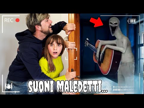 LA CHITARRA HA SUONATO DA SOLA, LETIZIA SCOPRE CHE LA NOSTRA CASA È INFESTATA NON SIAMO SOLI! Ep. 1