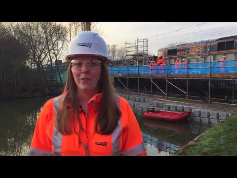 New railway bridge installed in Tottenham