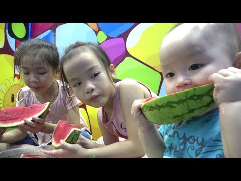 Jonny jonny yes papa with baby cute and fun kids at indoor playground - Nursery rhymes songs