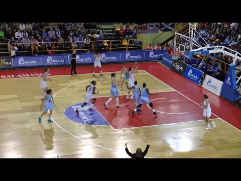 Resumen y ambiente del partido Perfumerías Avenida - Praga