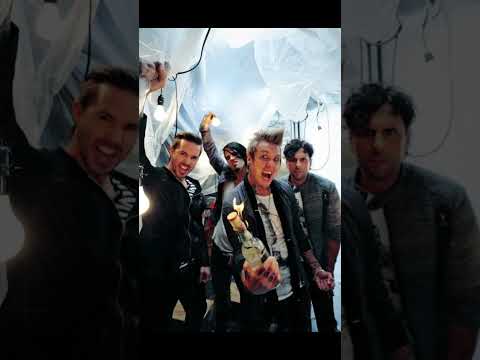 Thumbnail for TRAPT: Rock Stars In 60 Seconds. by Chris Taylor Brown