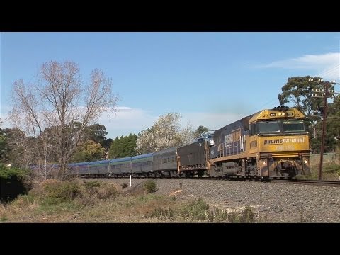 GSR Overland Passenger Train at Ararat.  Sat 21/04/12
