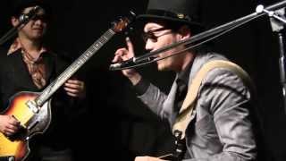 Do The Camel Walk with Chica Live 2013.3.28