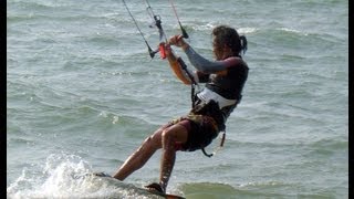 preview picture of video 'Jomtien Beach, Kitesurfing, Pattaya, Chomburi Province, Thailand, Asia'