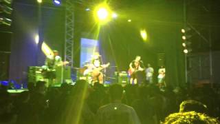 She Sells And Sand Sandwiches - Belvedere en Lima, Peru 03/05/2016