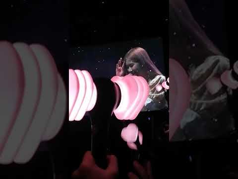 190202 Blackpink Rosie Solo Stage in Manila