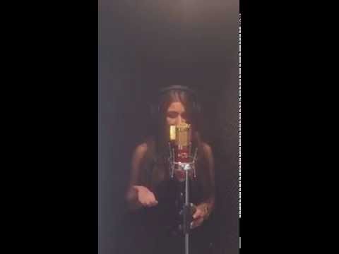 Clown - Emeli Sande ( Cover by Britt Timmers )