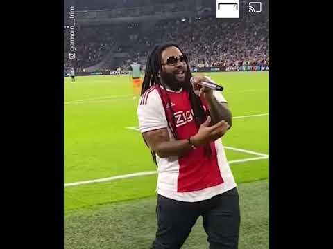 Ky-Mani Marley singing Bob Marley's "Three little birds" with Ajax fans