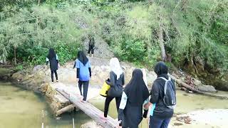 preview picture of video 'Jungle Trekking & Air Terjun di Pulau Tinggi'