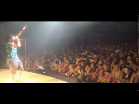 Mc Dih - No Aniversario Do Mc Binho Da Penha Cabral - 15/04/2012