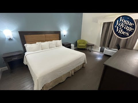 Red Roof PLUS+ Fort Myers | Fort Myers (FL), United States | Hotel Review 🏩