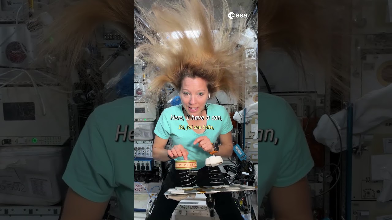 How can astronauts measure their weight when they are effectively weightless in space? 🤔