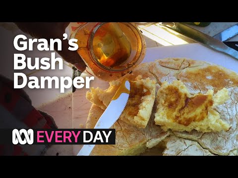 Cooking Nan's damper from the bush kitchen 🍞😋 | Everyday Food | ABC Australia