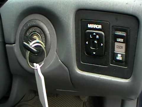 Reprogram 2 button remote fob 1999 Toyota Camry NOTE  works on v6 2005 Camry Altiva 2 button fob too