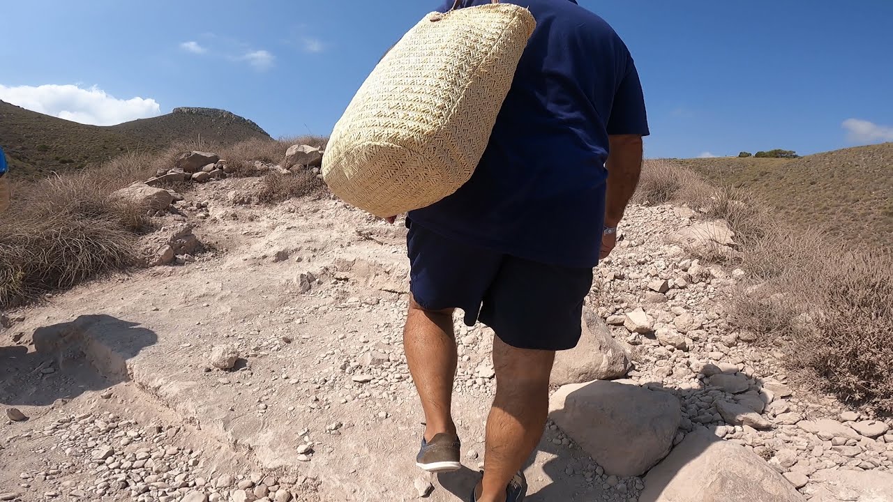 Playa de los muertos (Almería), subida peligrosa...