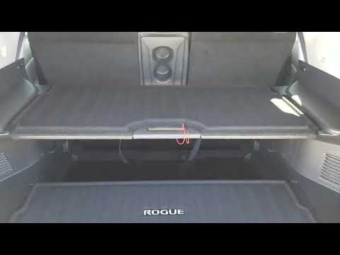Divide-N- Hide Cargo System on a Nissan Rogue