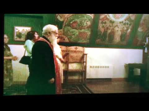 Altă filmare rară cu Părintele Gheorghe Calciu în rugăciune la Biserică