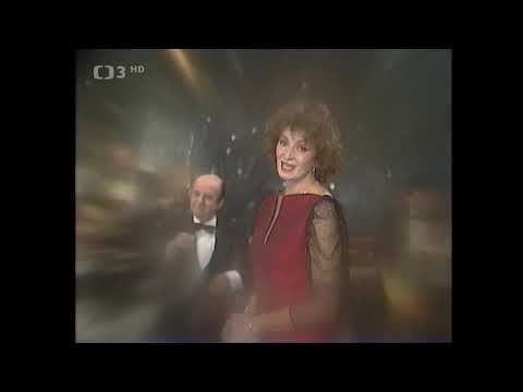 Yvetta Simonová - Čas borůvkových koláčů