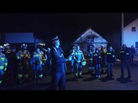 Rafał Lesznik "christened" the new Volunteer Fire Department Maków fire truck with champagne