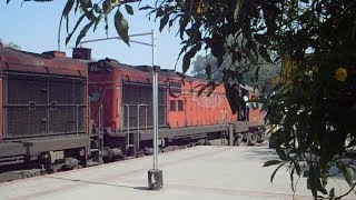 preview picture of video 'MLY WDM-3A TWINS 18910R & 18887R WITH DEVAGIRI EXPRESS.'