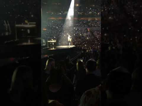 download lagu mp3 mp4 Shawn Mendes Portland, download lagu Shawn Mendes Portland gratis, unduh video klip Shawn Mendes Portland