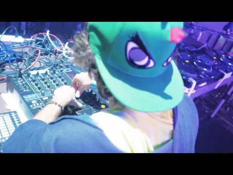 SQUNTO - Animalz "Jump" Quad Drop Routine - Paris - April 23rd 2016