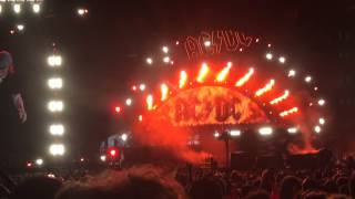 AC/DC - Highway to hell & For those about to rock(we salute you) Live Quebec 2015