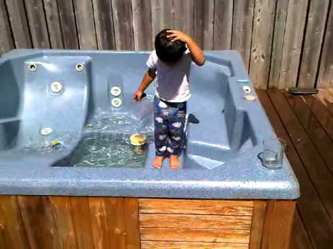 medhansh cleaning tub