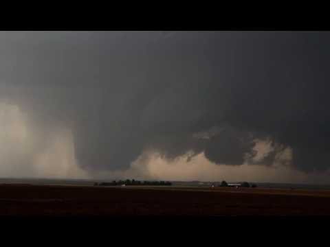 Dodge City, Kansas multi-vortex and Stovepipe Tornadoes 5-24-16