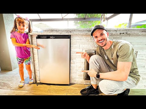 COMPRAMOS UMA MINI GELADEIRA PARA A PISCINA - Família Brancoala nos EUA