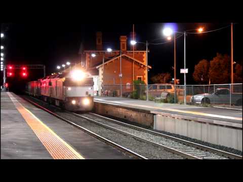 9073 at Kangaroo Flat with G532 and G515- 30/3/14