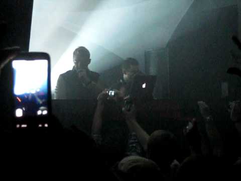Diplo Plays New Major Lazer @ The Mid in Chicago (3/11/11) [clip one]