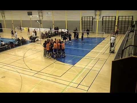 laatste punt volleybalwedstrijd Langhenkel Orion HS 2 tegen Longa'59 HS 1    3-1