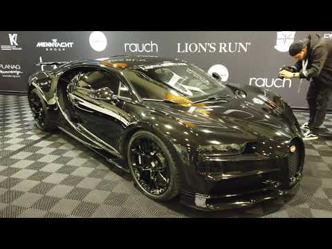 BUGATTI Chiron (all black)