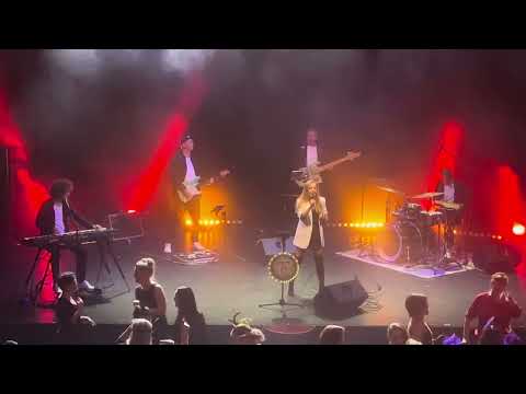 Umberto - Na ostří nože (cover Ewa Farna) ukázka