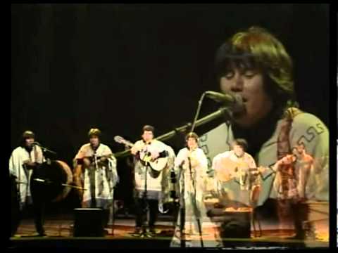 Los Kjarkas-- Jiyaway Zambita, Quito en vivo Agora CCE, 1989