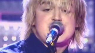 5 colours in her hair - McFly (live)