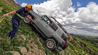 Toyota FJ Drives Off The Edge! @Robby Layton