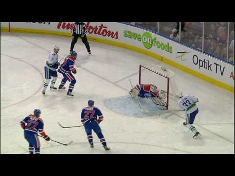 Canucks at Oilers - Henrik Sedin 2-0 Goal - 12.12.10 - HD