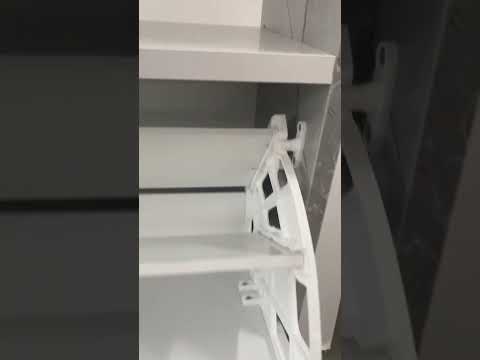 Scarpiera Kaju 3 ante a ribalta bianco e struttura effetto marmo grigio