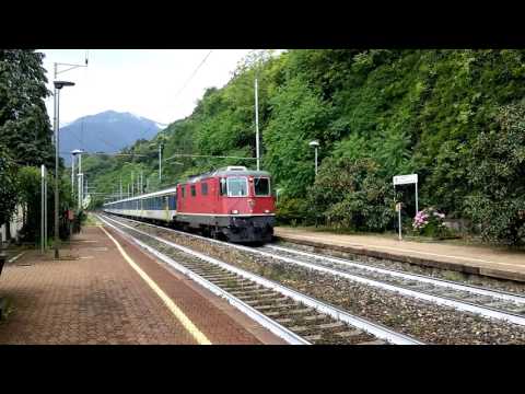 SBB Re 4/4 TITOLARE DEL REGIONALE TRANSITA A PREGLIA. 25 - 6 - 2016