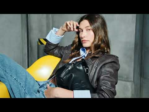 DKNY Fall 25: Hailey Bieber