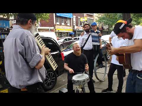 #Nigunriot -  Skulener Ve'eineinu Sireno