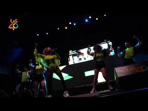 Romy Low actuando en Los40 Pop Alcázar 2019