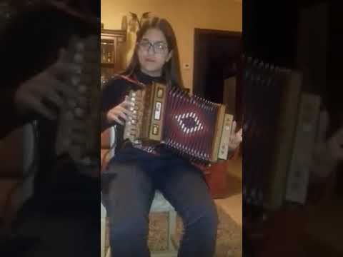 [SCUOLA DI ORGANETTO] GIADA qualche anno fa con una Tarantella