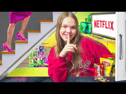 Amelia & Akim build a Secret room under the Stairs