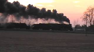 preview picture of video 'Pere Marquette 1225 - North Pole Express - November 30 2013'
