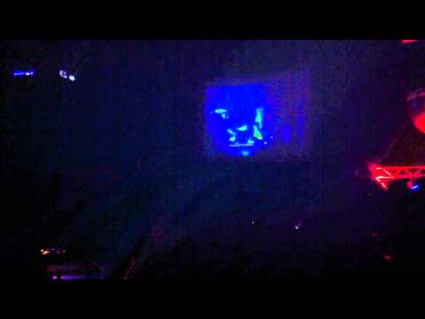 Roaring Spirit dubplate@Geneva Dub Club - Halle W- 11.01.2013 -.MOV