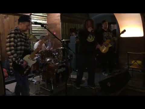 Medea Rey - Medea Rey - Stadium Insanium (live)