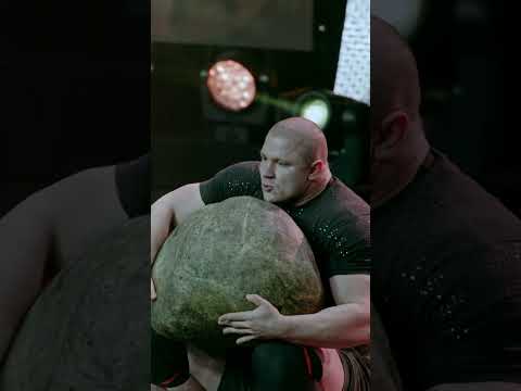 Mateusz Kieliszkowski Sets The Stone To Shoulder Record With FIVE reps with 410-pound stone
